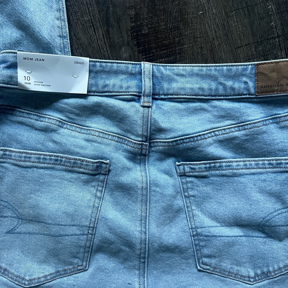 American Eagle Mom Jean